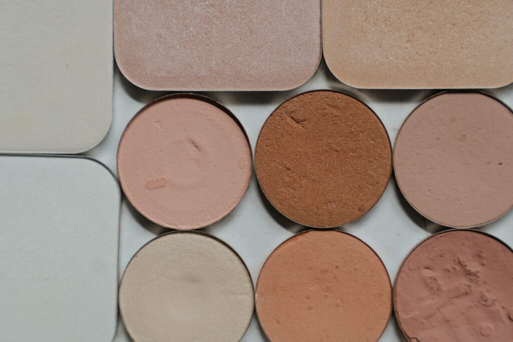 5 Steps to Keep Makeup from Rubbing Off with a Primer